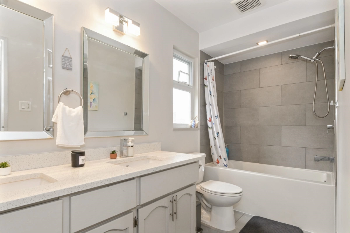 Staircase Photo of 11658 Hyland Drive, Delta, BC