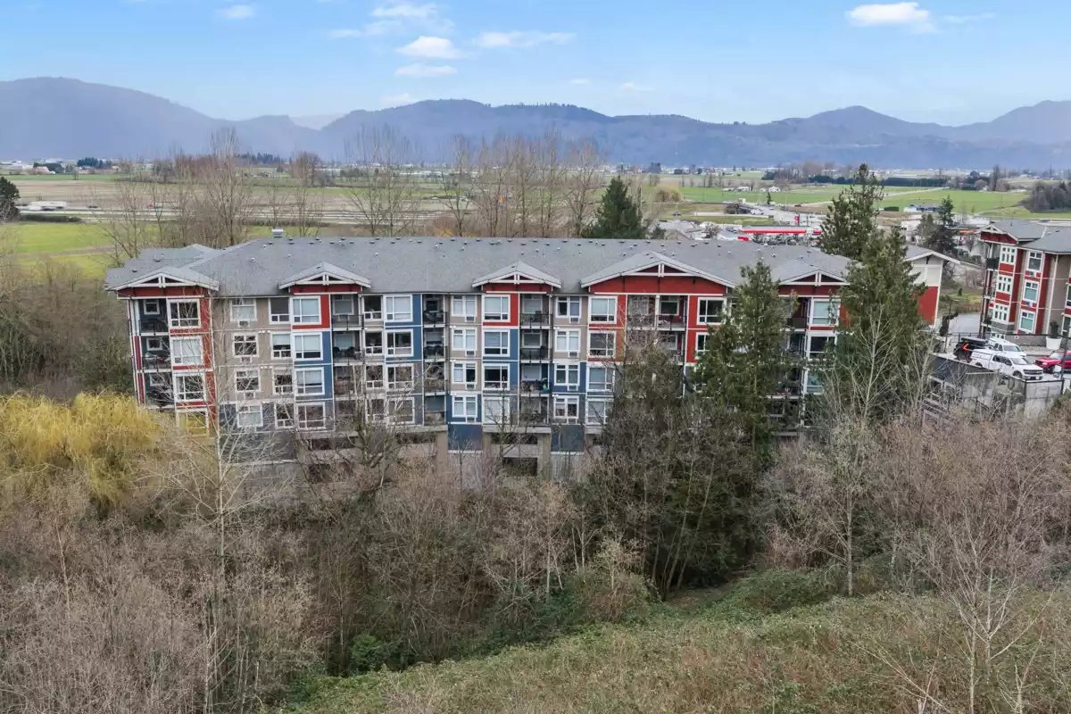 Breakfast Nook Photo of 404 2238 Whatcom Road, Abbotsford, BC
