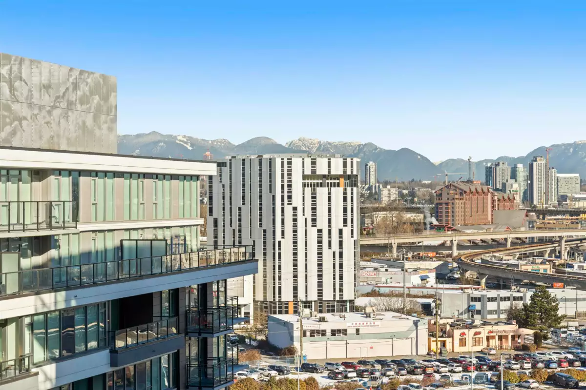 Entry Foyer Photo of 1307 8199 Capstan Way, Richmond, BC