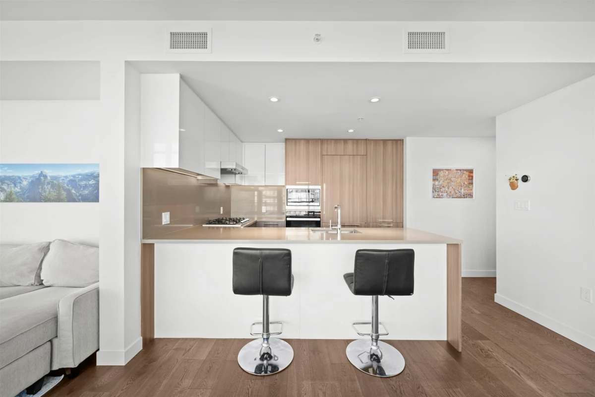 Kitchen Island Photo of 1307 8199 Capstan Way, Richmond, BC