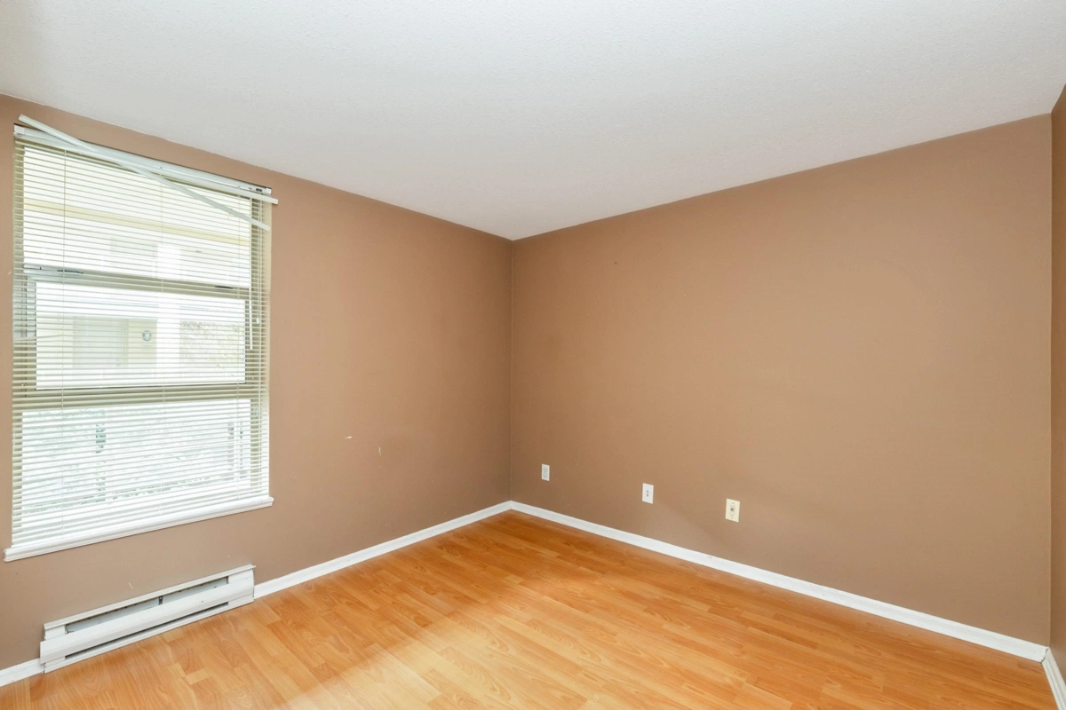 Bedroom 4 Photo of 206 22277 122 Avenue, Maple Ridge, BC