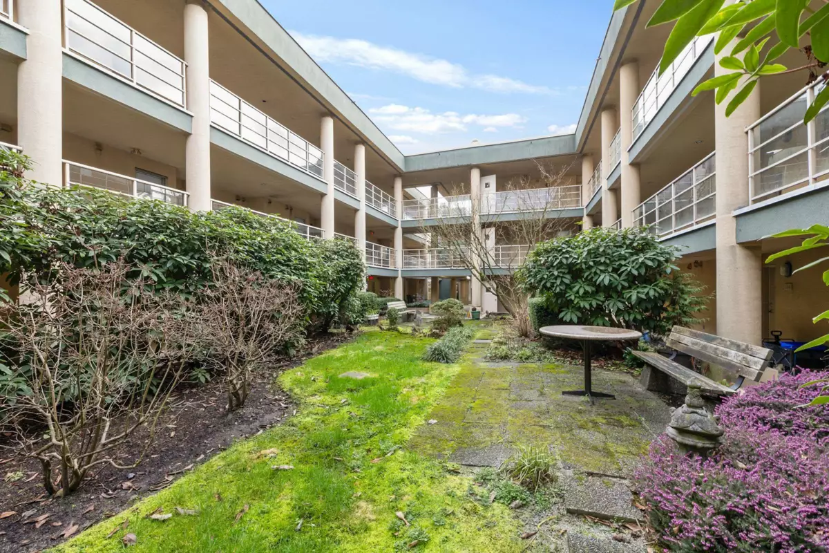 Loft / Bonus Room Photo of 206 22277 122 Avenue, Maple Ridge, BC