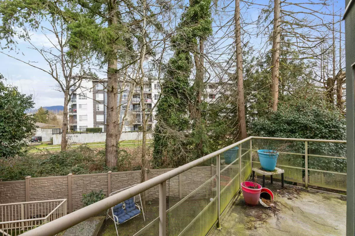 Powder Room Photo of 206 22277 122 Avenue, Maple Ridge, BC