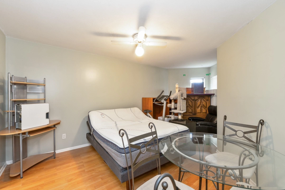 Walk-In Closet Photo of 206 22277 122 Avenue, Maple Ridge, BC