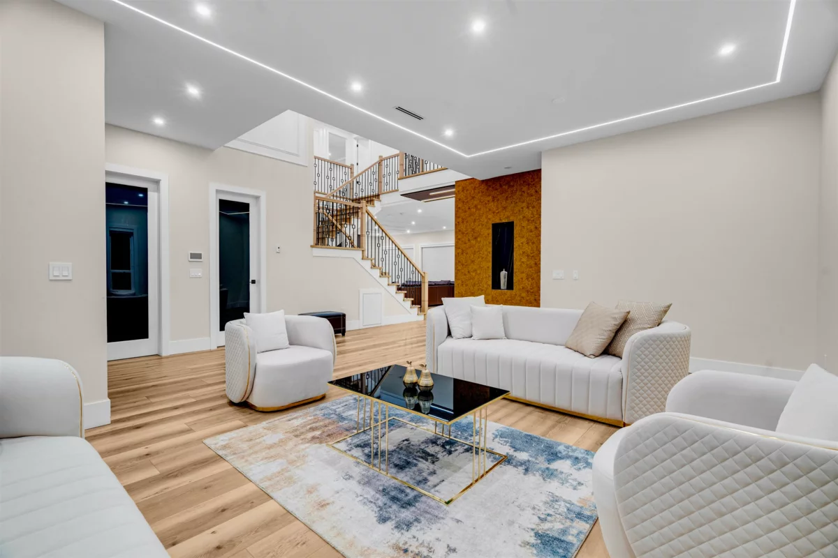 Dining Area Photo of 17223 60 Avenue, Surrey, BC