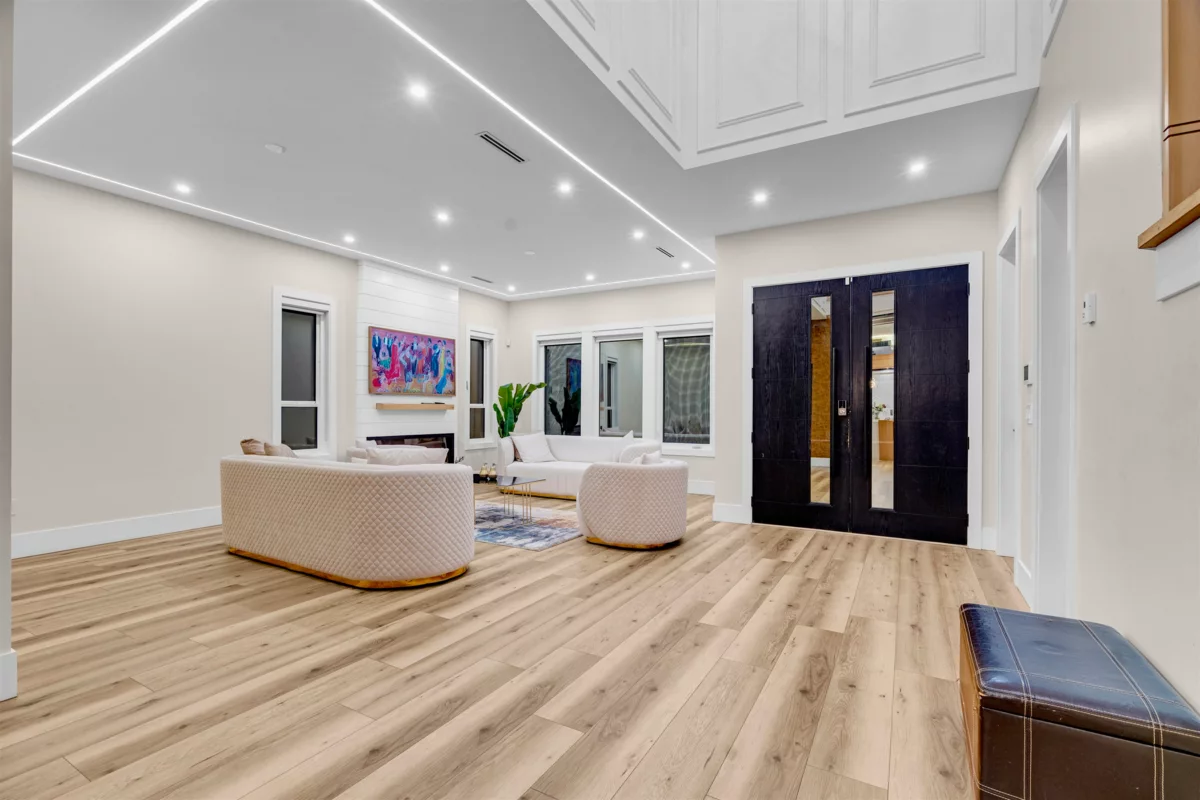 Kitchen Photo of 17223 60 Avenue, Surrey, BC