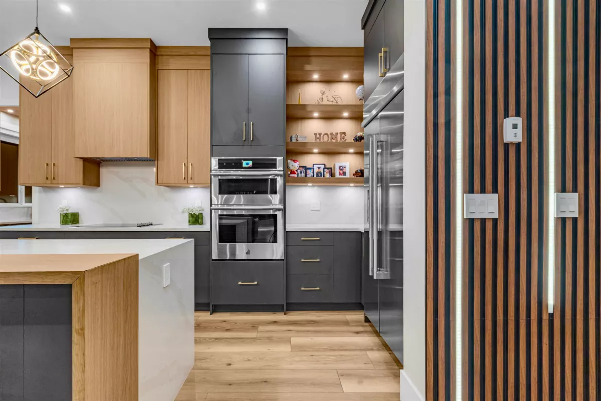 Primary Bathroom Photo of 17223 60 Avenue, Surrey, BC