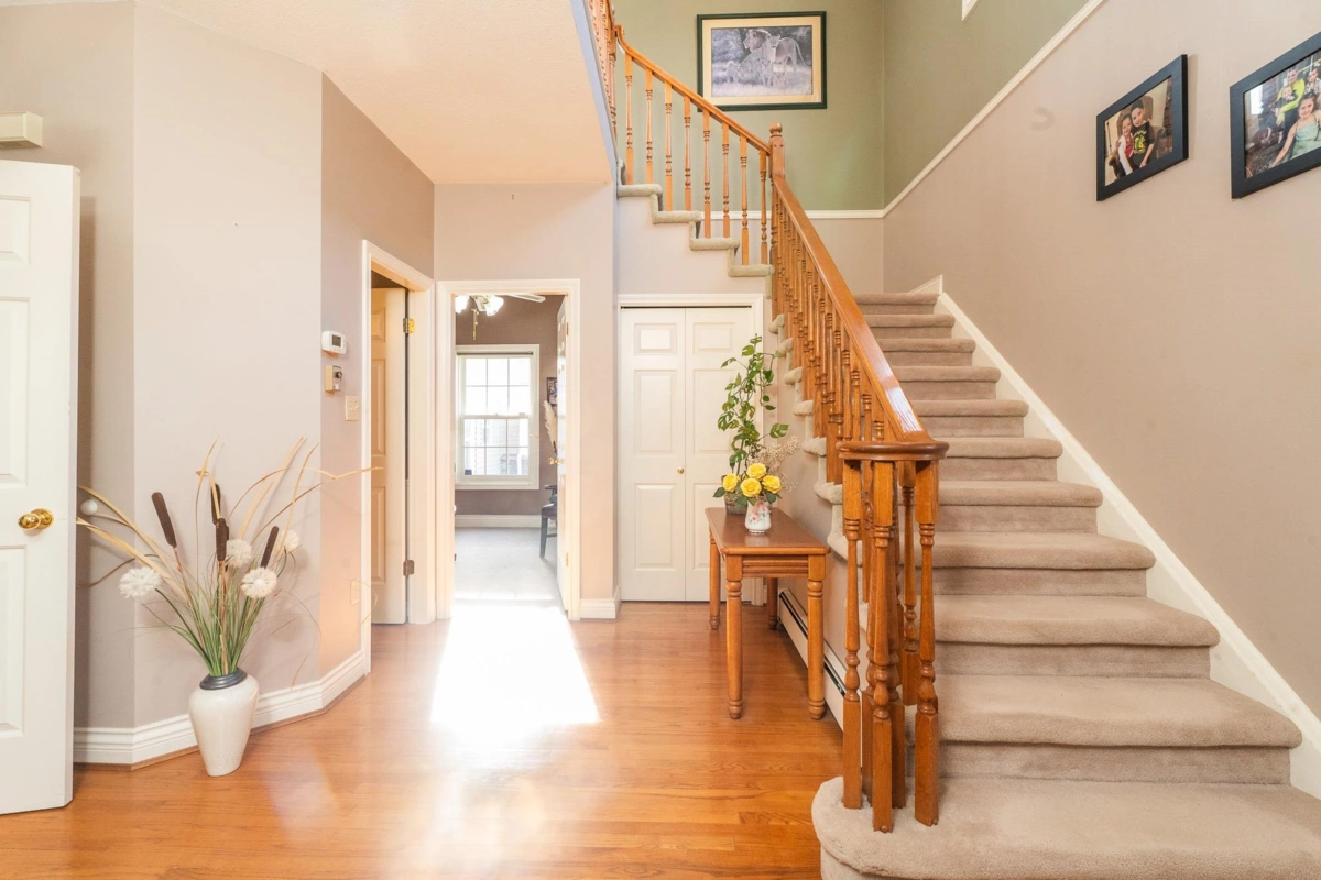 Breakfast Nook Photo of 24920 30 Avenue, Langley, BC