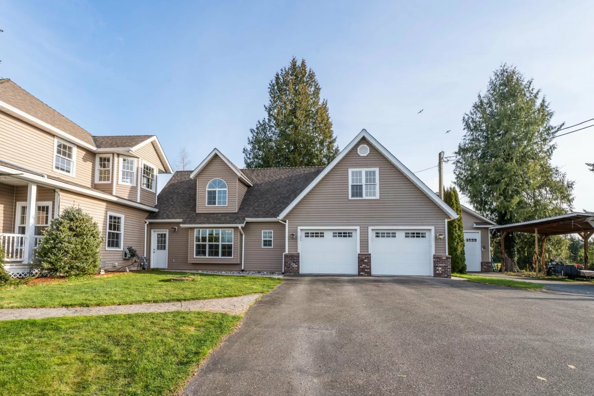 Outdoor Patio Photo of 24920 30 Avenue, Langley, BC