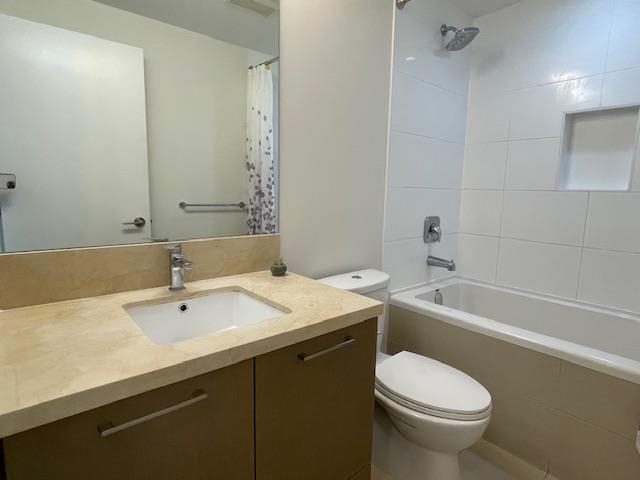 Pantry Photo of 1206 3080 Lincoln Avenue, Coquitlam, BC