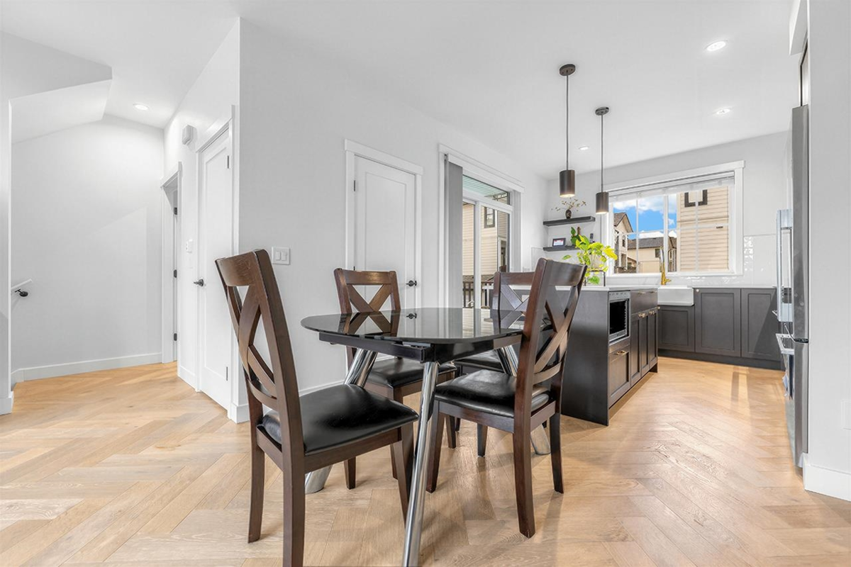 Breakfast Nook Photo of 30 16565 24a Avenue, Surrey, BC