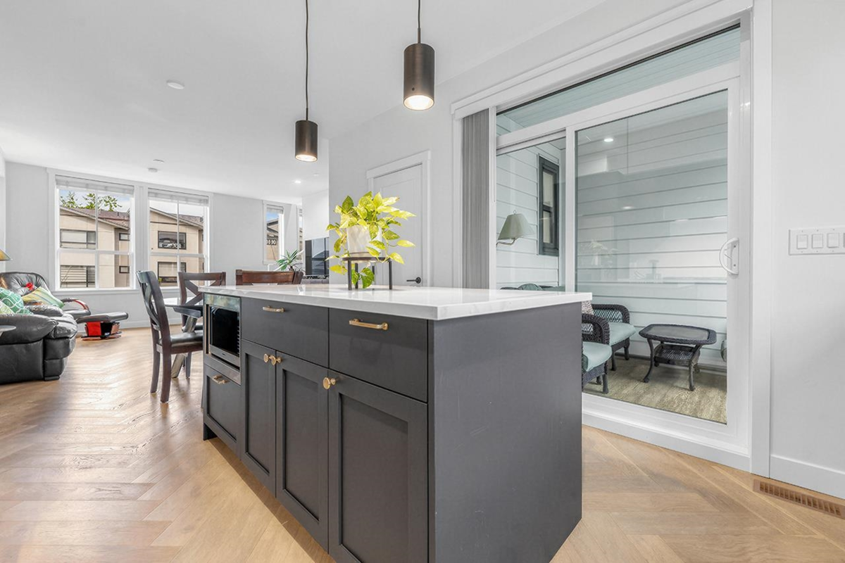 Kitchen Island Photo of 30 16565 24a Avenue, Surrey, BC