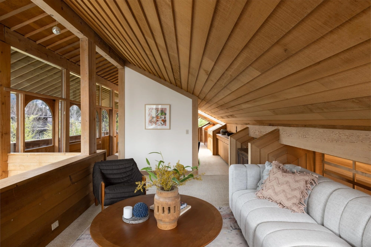 Aerial View of 2094 Haywood Avenue, West Vancouver, BC