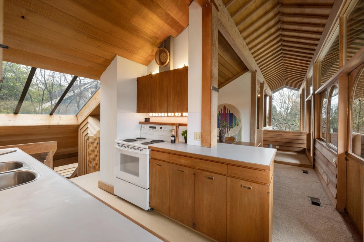 Backyard Photo of 2094 Haywood Avenue, West Vancouver, BC