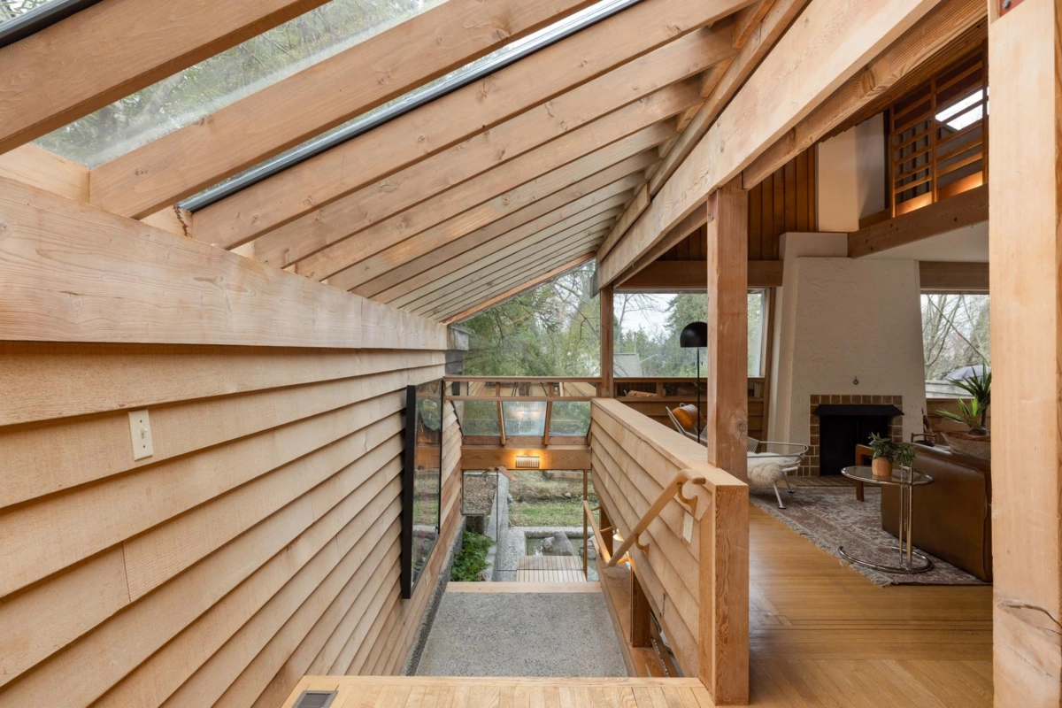 Breakfast Nook Photo of 2094 Haywood Avenue, West Vancouver, BC
