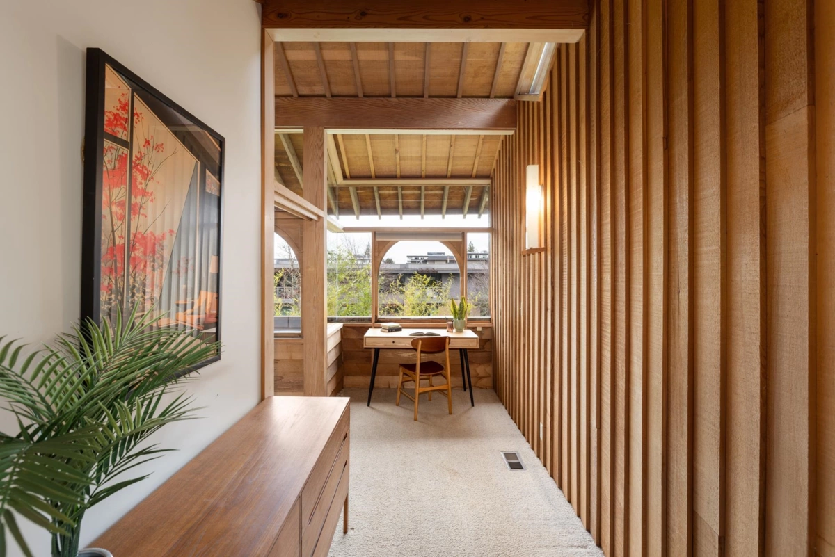 Front Yard Photo of 2094 Haywood Avenue, West Vancouver, BC