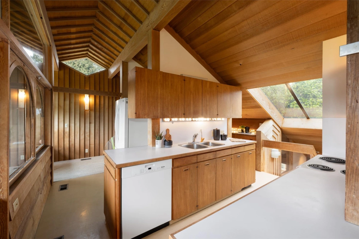 Garage Interior Photo of 2094 Haywood Avenue, West Vancouver, BC