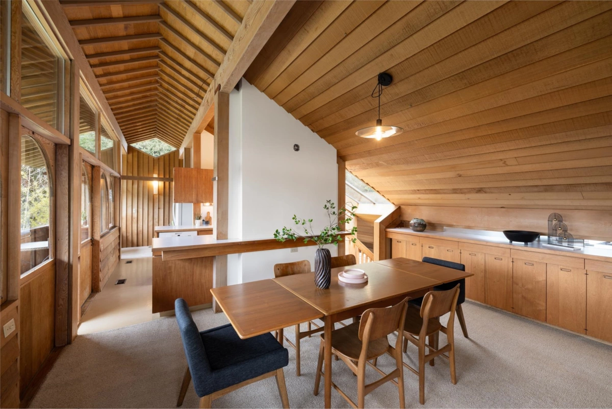 Garden / Landscaping Photo of 2094 Haywood Avenue, West Vancouver, BC