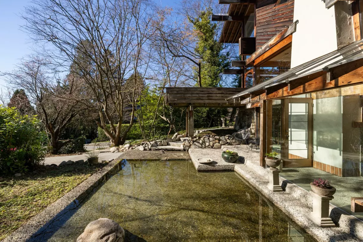Living Room Photo of 2094 Haywood Avenue, West Vancouver, BC