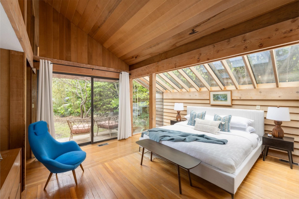 Loft / Bonus Room Photo of 2094 Haywood Avenue, West Vancouver, BC