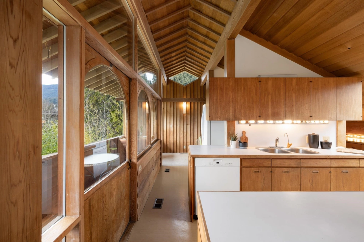 Outdoor Patio Photo of 2094 Haywood Avenue, West Vancouver, BC