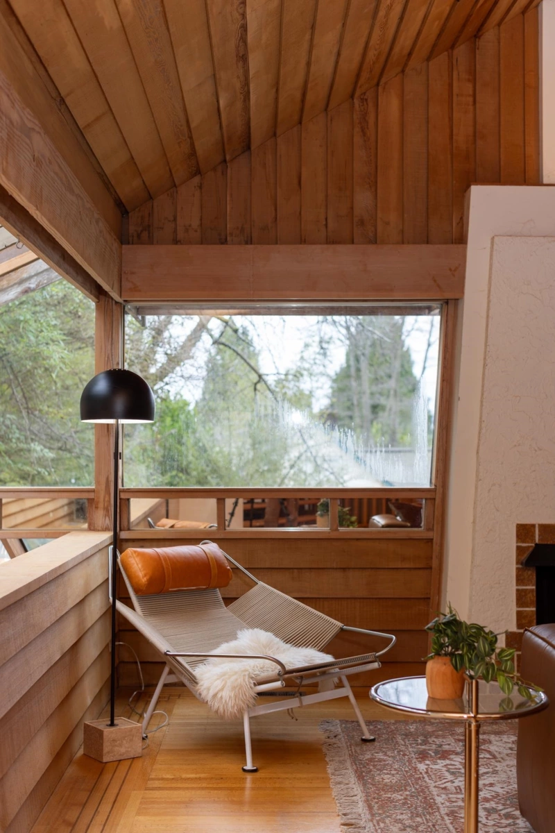 Walk-In Closet Photo of 2094 Haywood Avenue, West Vancouver, BC