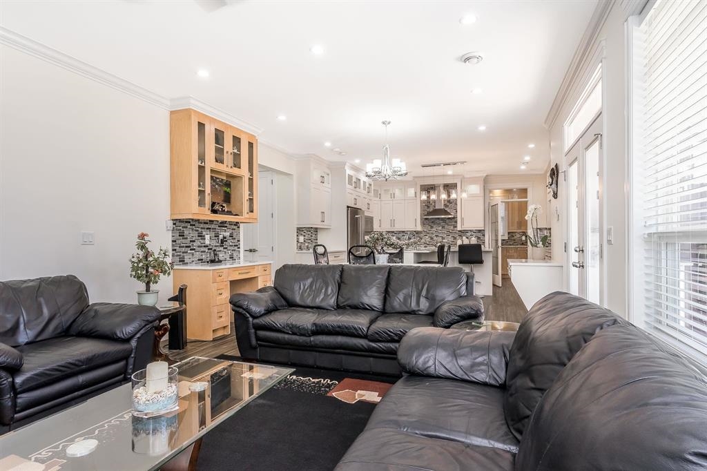 Walk-In Closet Photo of 7816 116 Street, Delta, BC