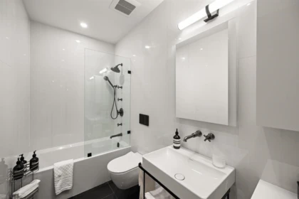 Swimming Pool Photo of 14555 Marine Drive, White Rock, BC