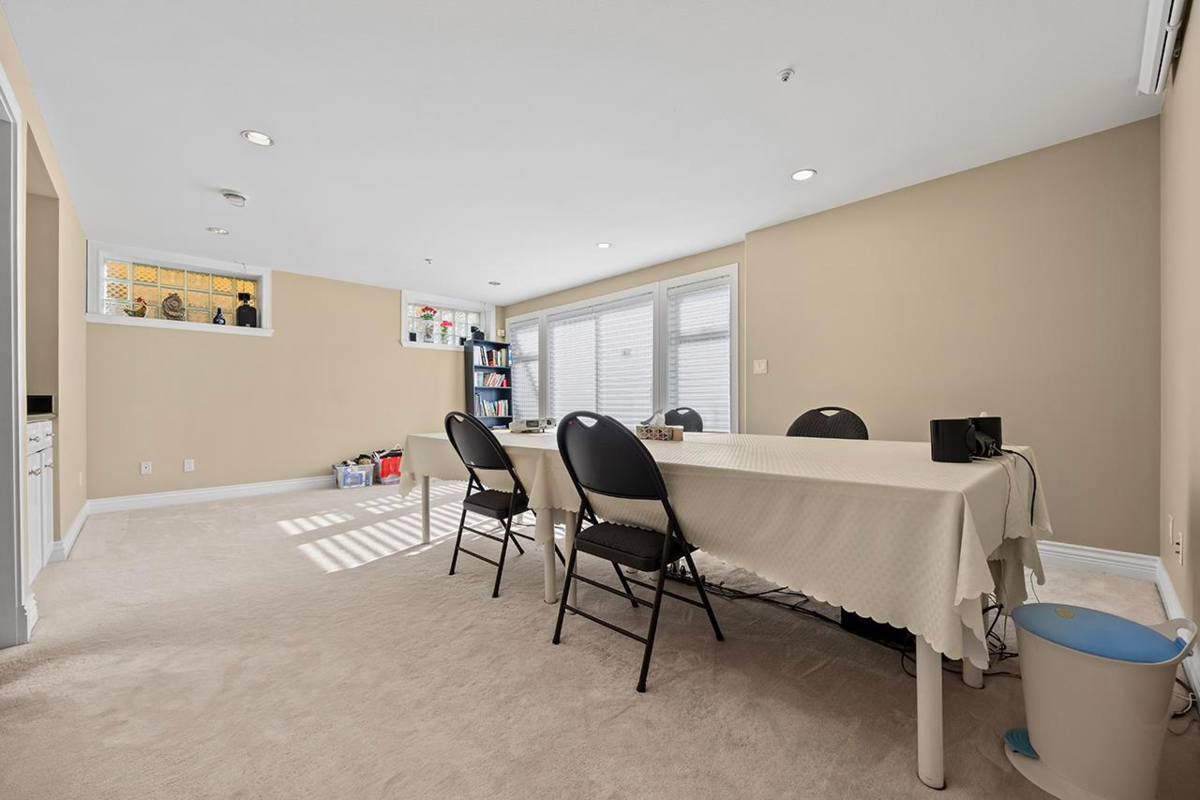 Front Yard Photo of 2288 W 20th Avenue, Vancouver, BC