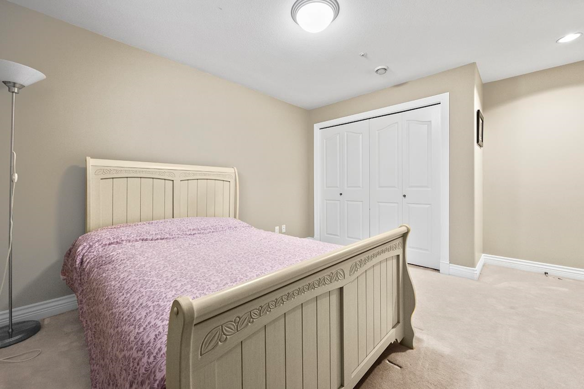 Hot Tub / Spa Photo of 2288 W 20th Avenue, Vancouver, BC