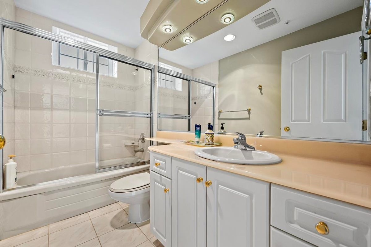 Outdoor Kitchen Photo of 2288 W 20th Avenue, Vancouver, BC