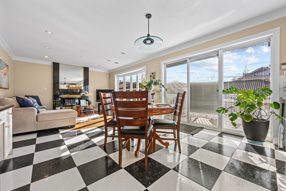 Primary Bathroom Photo of 2288 W 20th Avenue, Vancouver, BC