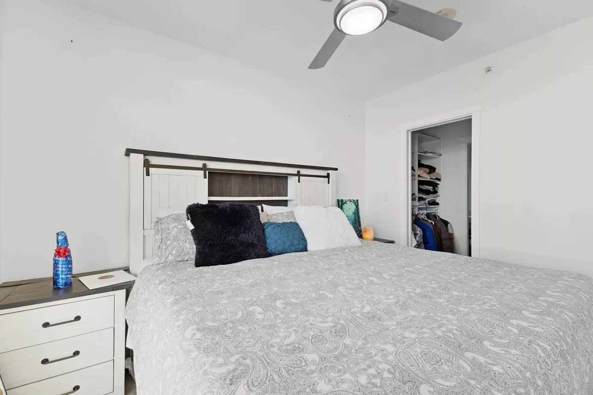 Family Room Photo of 3207 11967 80 Avenue, Delta, BC