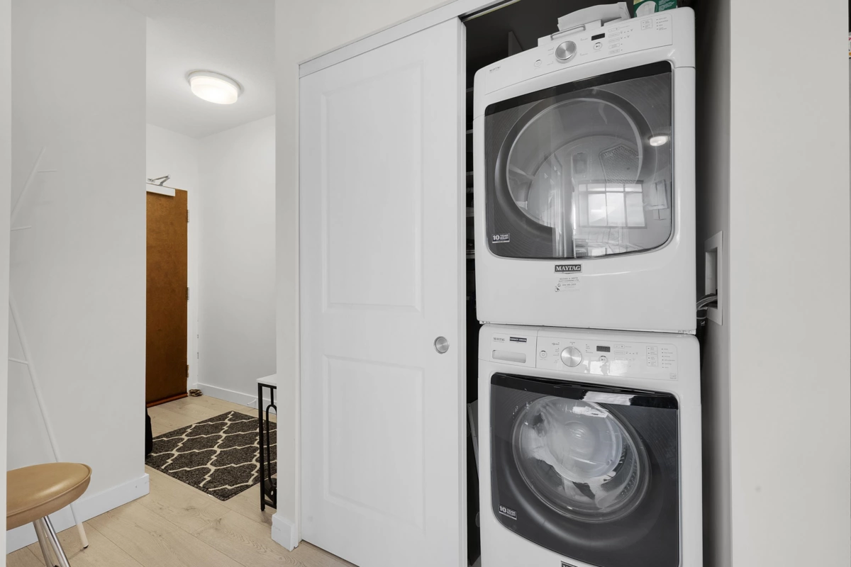 Walk-In Closet Photo of 3207 11967 80 Avenue, Delta, BC