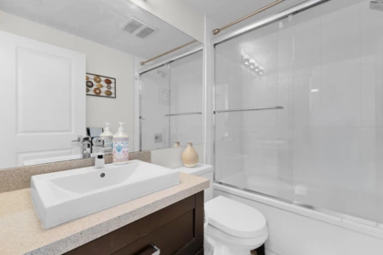 Powder Room Photo of 3207 11967 80 Avenue, Delta, BC