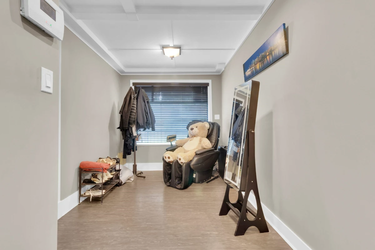 Entry Foyer Photo of 3054 Daybreak Avenue, Coquitlam, BC