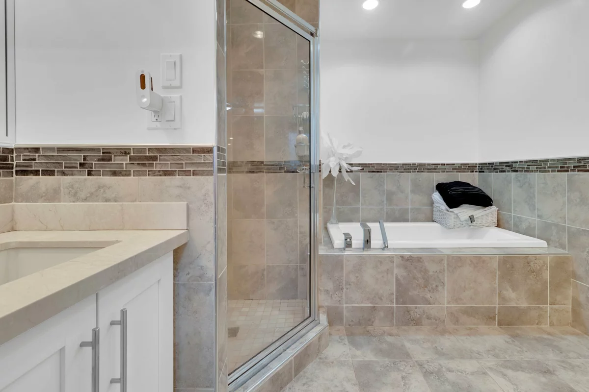 Walk-In Closet Photo of 3054 Daybreak Avenue, Coquitlam, BC