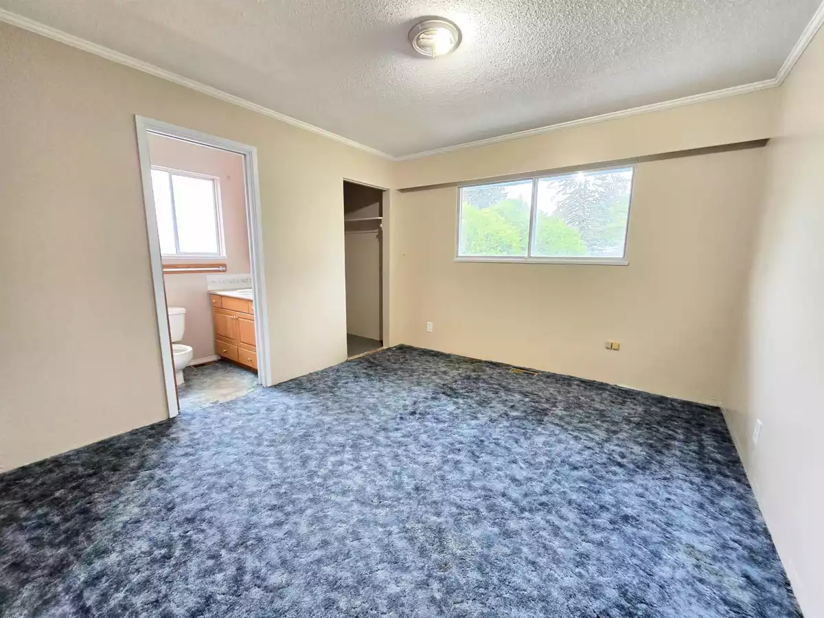 Breakfast Nook Photo of 20670 46 Avenue, Langley, BC