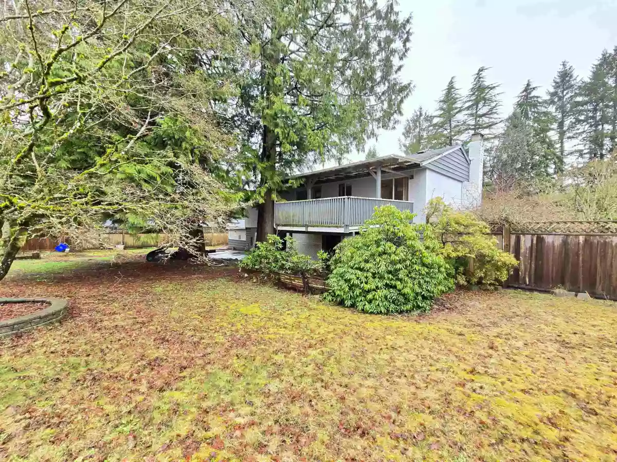 Guest Bathroom Photo of 20670 46 Avenue, Langley, BC