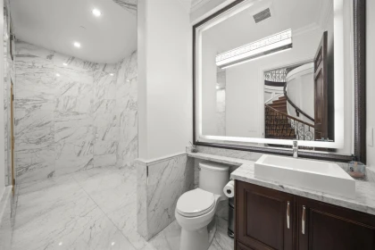 Hot Tub / Spa Photo of 5828 Hudson Street, Vancouver, BC