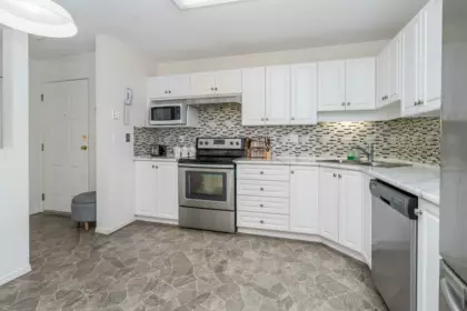 Primary Bedroom Photo of 301 31831 Peardonville Road, Abbotsford, BC