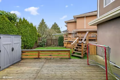 Swimming Pool Photo of 10099 Ruskin Road, Richmond, BC