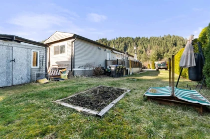 Laundry Room Photo of 111 65367 Kawkawa Lake Road, Hope, BC