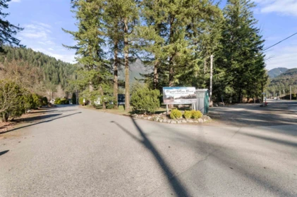 Outdoor Patio Photo of 111 65367 Kawkawa Lake Road, Hope, BC