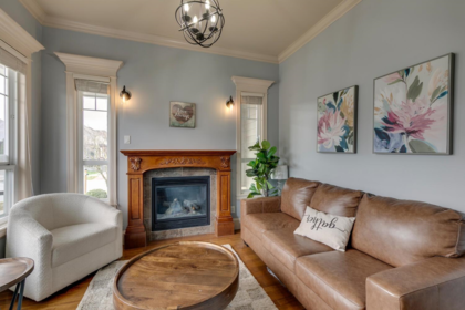Breakfast Nook Photo of 18938 54a Avenue, Surrey, BC