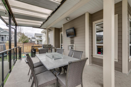 Hot Tub / Spa Photo of 18938 54a Avenue, Surrey, BC