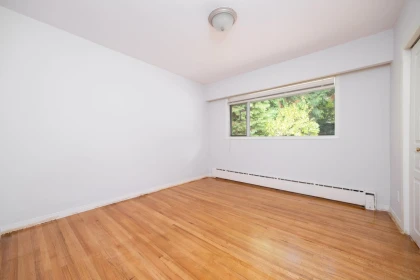 Laundry Room Photo of 775 Southborough Drive, West Vancouver, BC