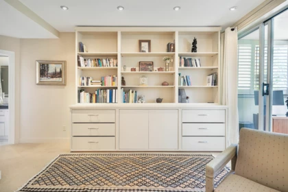 Hot Tub / Spa Photo of 302 2015 Beach Avenue, Vancouver, BC