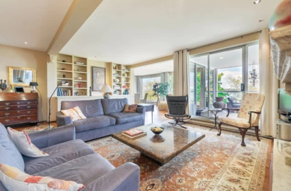 Kitchen Photo of 302 2015 Beach Avenue, Vancouver, BC