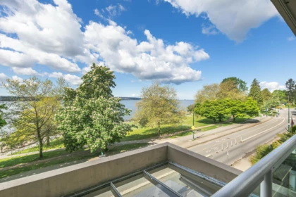 Staircase Photo of 302 2015 Beach Avenue, Vancouver, BC